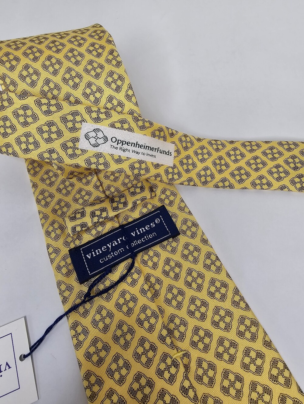 Vineyard Vines Custom Collection Silk Tie Oppenheimer Funds Yellow Hand Logo - Picture 3 of 4